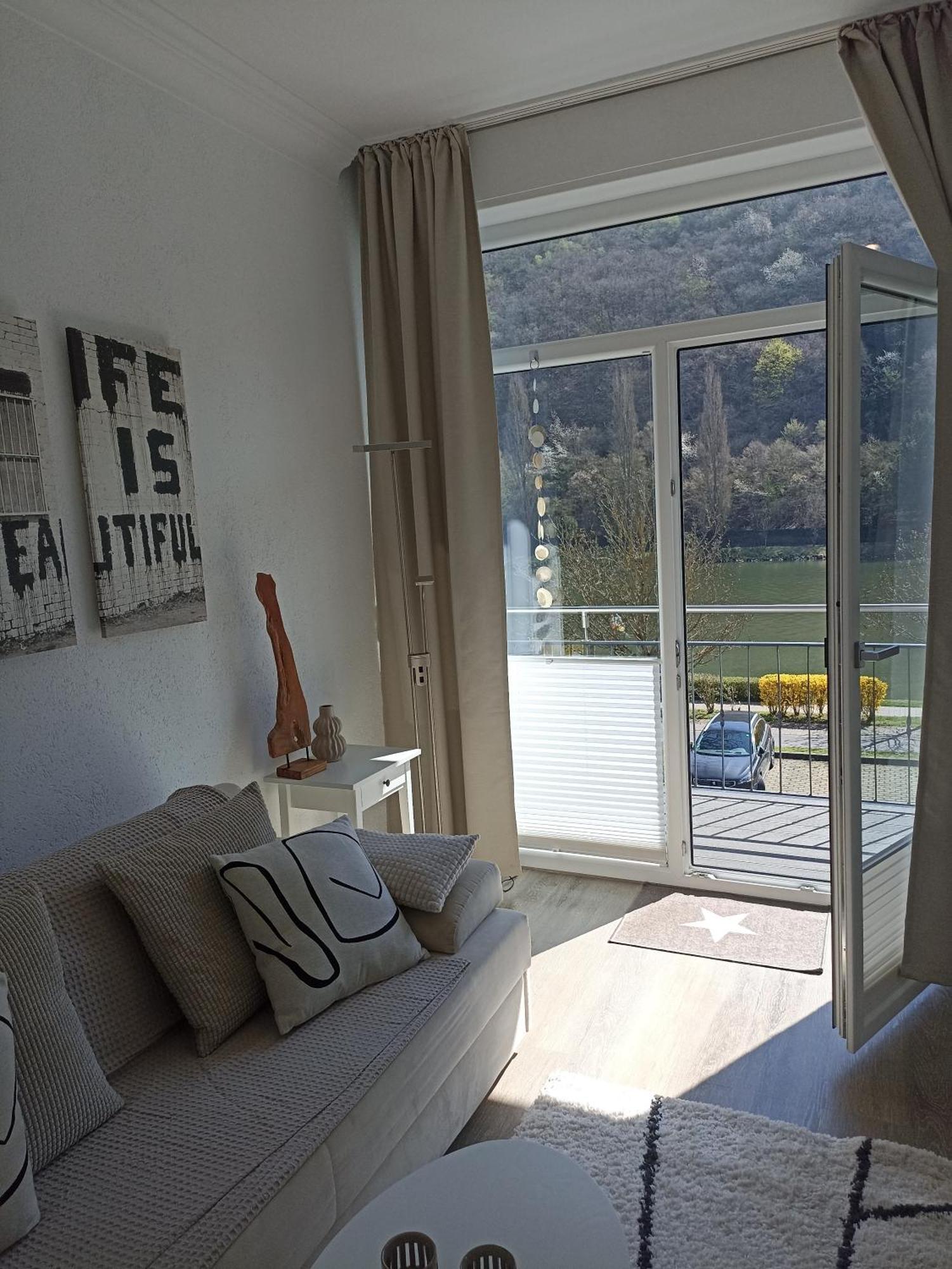 Haus Mosel Apartman Klotten Kültér fotó