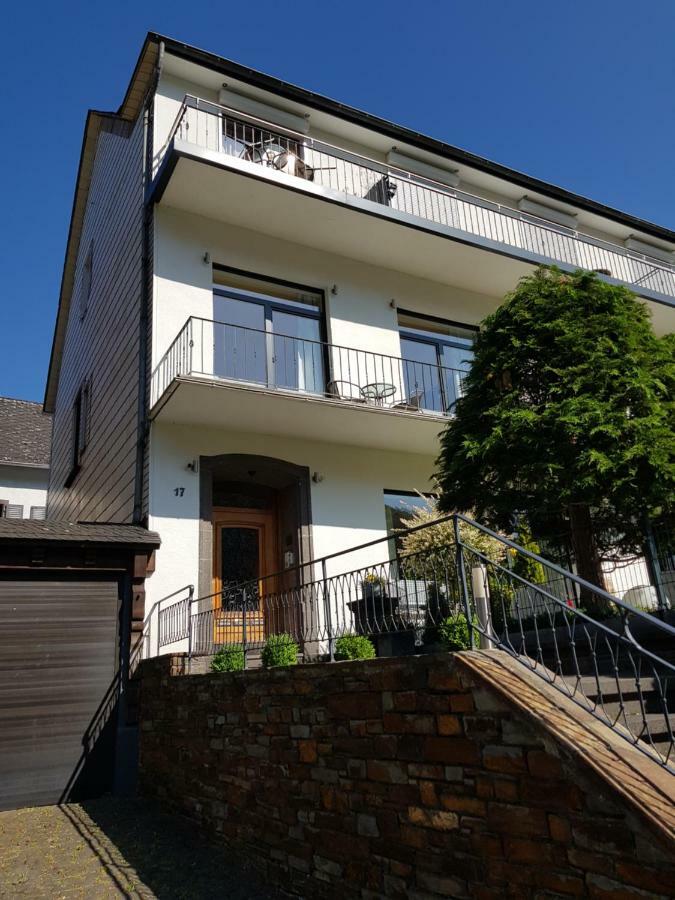 Haus Mosel Apartman Klotten Kültér fotó